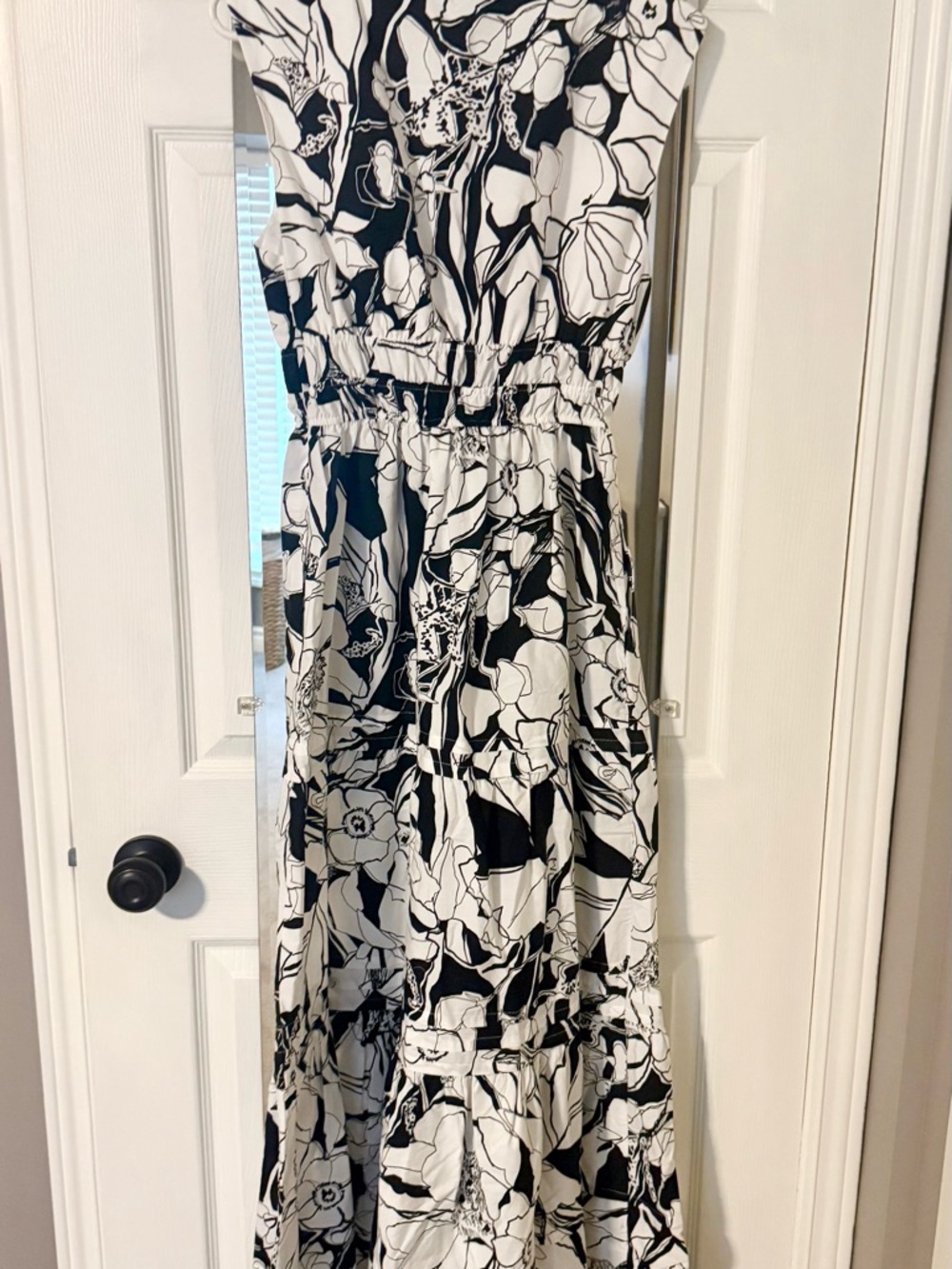 The Somerset Sleeveless Maxi Dress - Picture 7 of 7